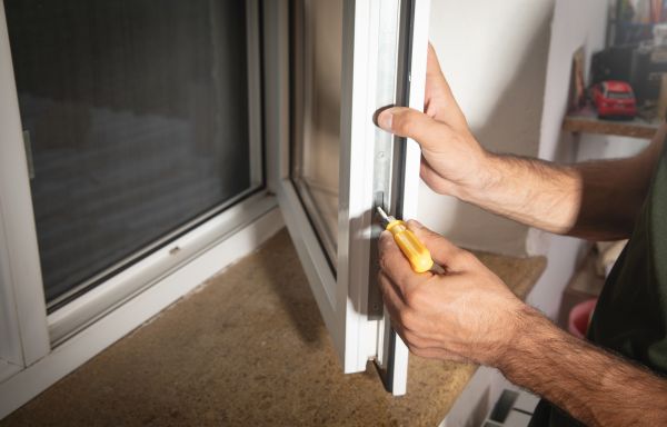Cost of Dual Pane Window Repair in Fairfax