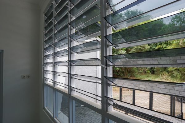 Cost of Jalousie Window Repair in Fairfax